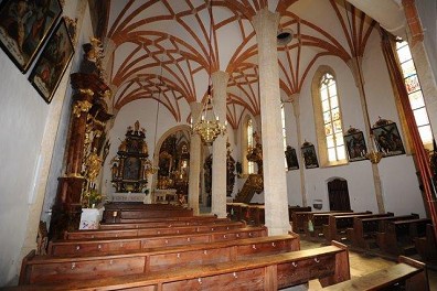 Blick in die Kirche